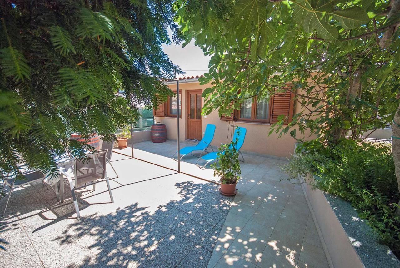 Apartman Kirac Помер Екстериор снимка